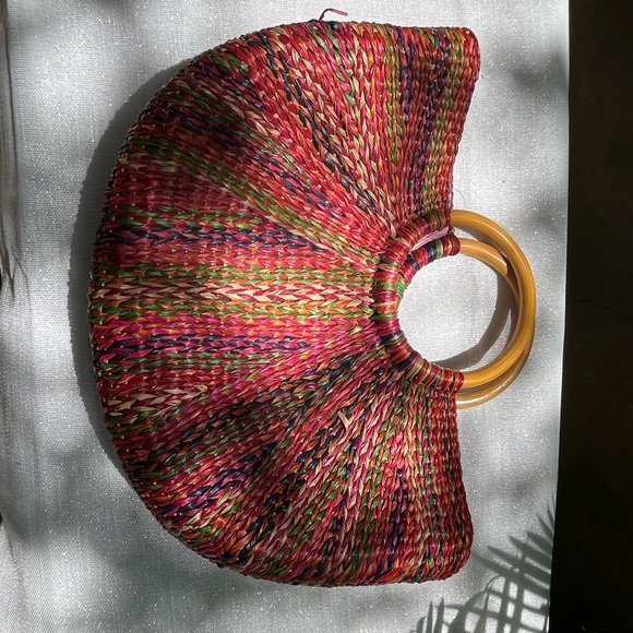 Colorful Straw Handbag - Picture 8 of 9